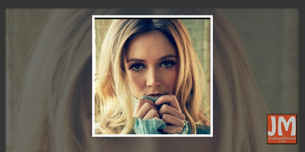 Billie Lourd sends 'love, strength' to fans on her mom Carrie Fisher's death anniversary.