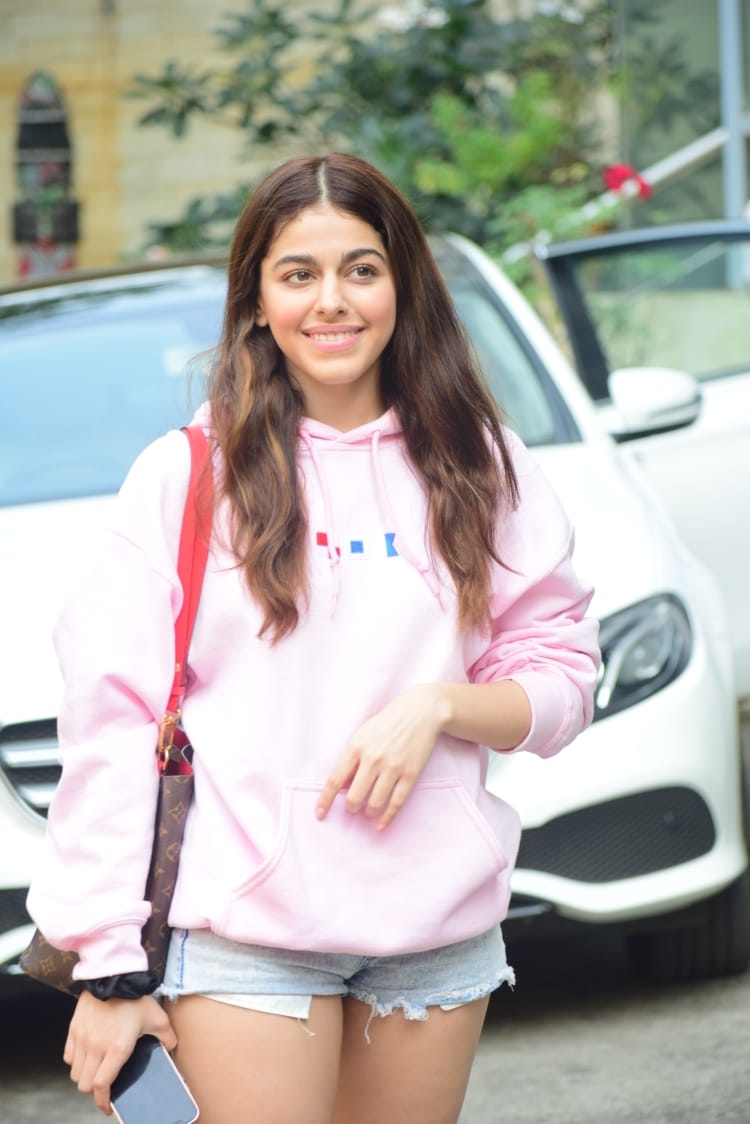 Mumbai: Actress Alaya F seen at Andheri in Mumbai on Dec 30, 2020. (Photo: IANS)