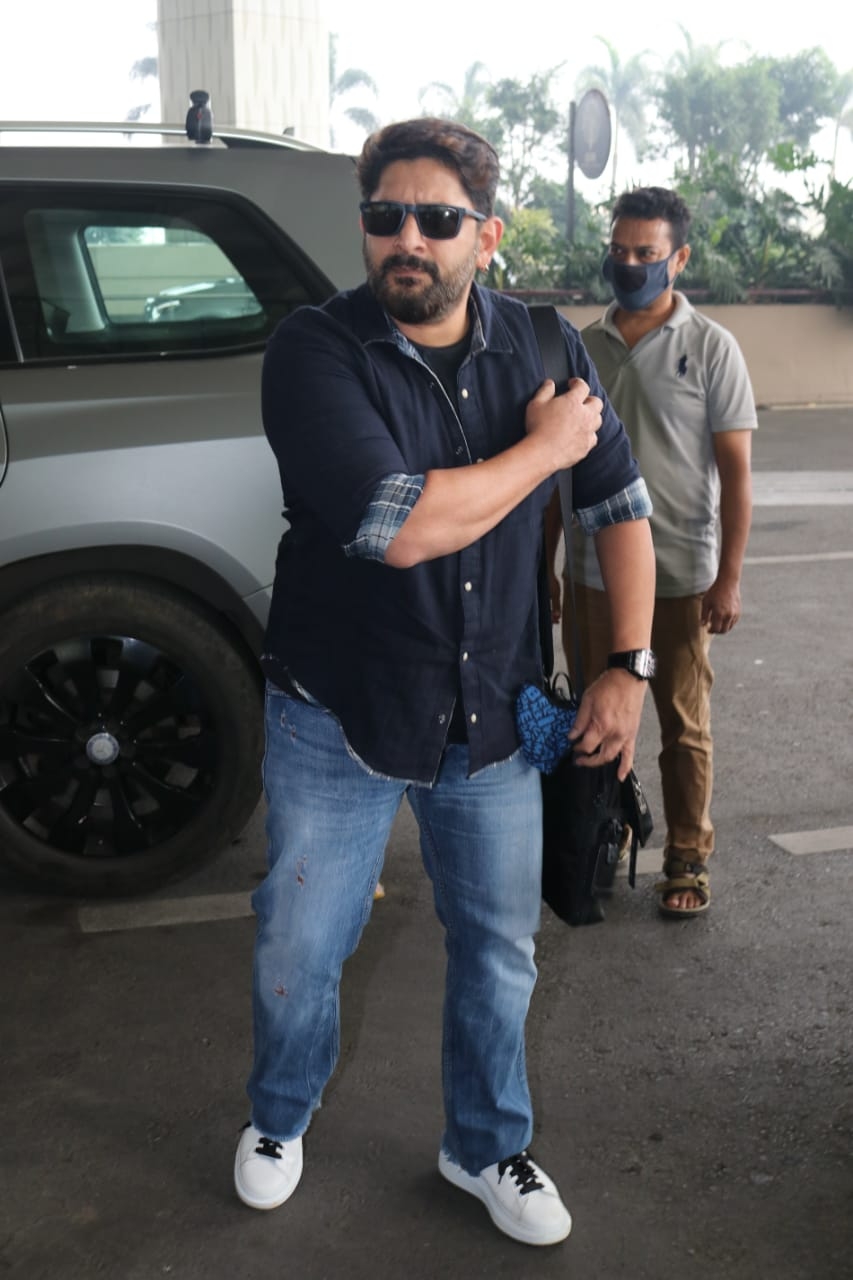 Mumbai: Actor Arshad Warsi seen at the Chhatrapati Shivaji Maharaj International Airport in Mumbai on Jan 2, 2021. (Photo: IANS)