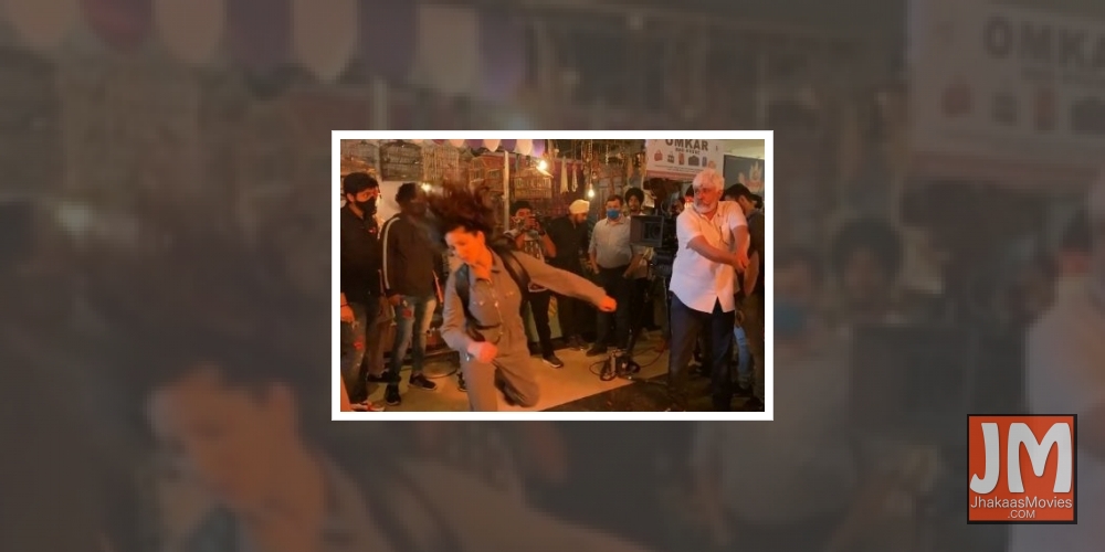 Sunny Leone: Vikram Bhatt has 'the eye of the tiger'