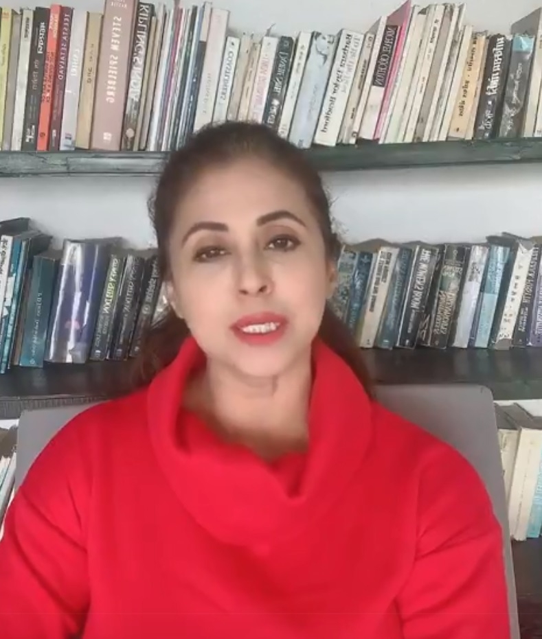 Urmila versus Kangana: Twitter war intensifies.