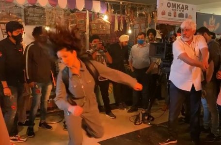 Sunny Leone: Vikram Bhatt has 'the eye of the tiger'