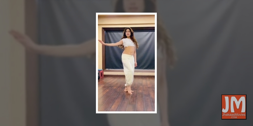 Bollywood actress Janhvi Kapoor on Tuesday posted a video on her verified Instagram page showcasing her belly-dancing skills.