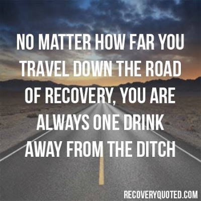 Pooja Bhatt on how she curbed urge to drink after staying sober for 4 years (Credit: Instagram)