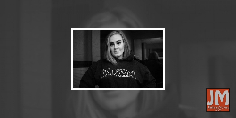 Singer Adele on Friday finalised her divorce settlement with estranged husband Simon Konecki.