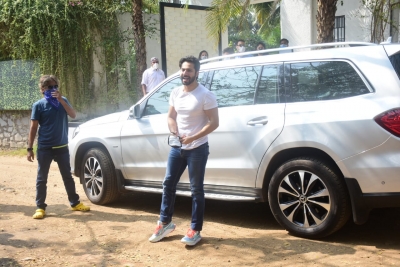 Mumbai: Bollywood actor Varun Dhawan Arrived At Marriage Venue on 23 jan 2021. (Photo: IANS)