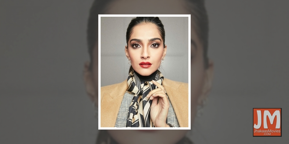 Sonam Kapoor's 'sorry' to Rihanna and the need to maintain safe distance
