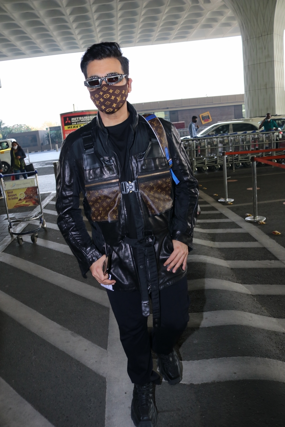 Mumbai: Karan Johar seen at Airport Departure on Friday, 29 January 2021.(Ians:photo)