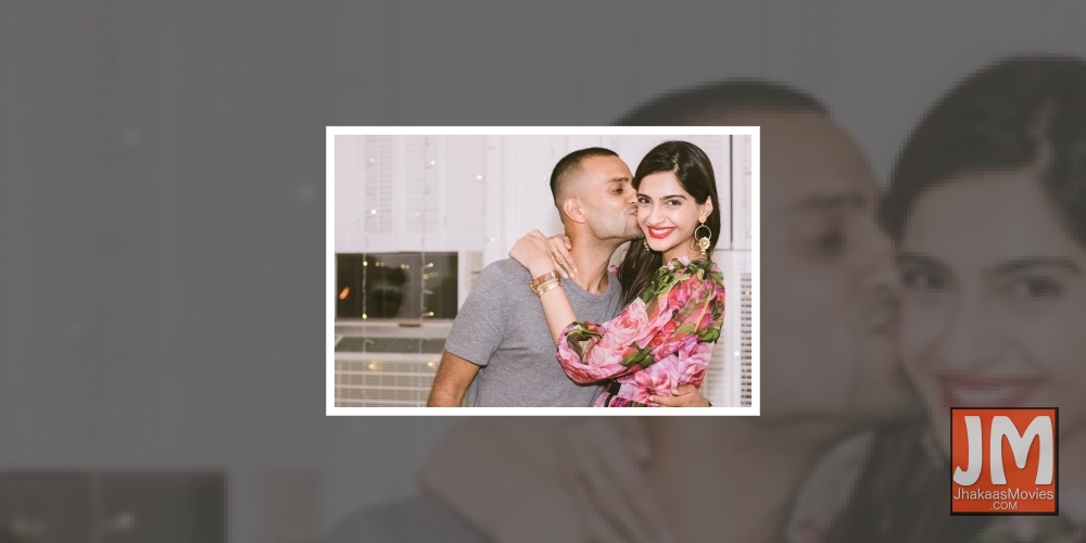 Sonam Kapoor's throwback is all-things-love!