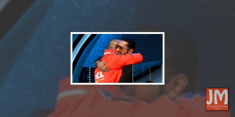 Yo Yo Honey Singh, Vishal Dadlani hug and patch up on Indian Idol 12