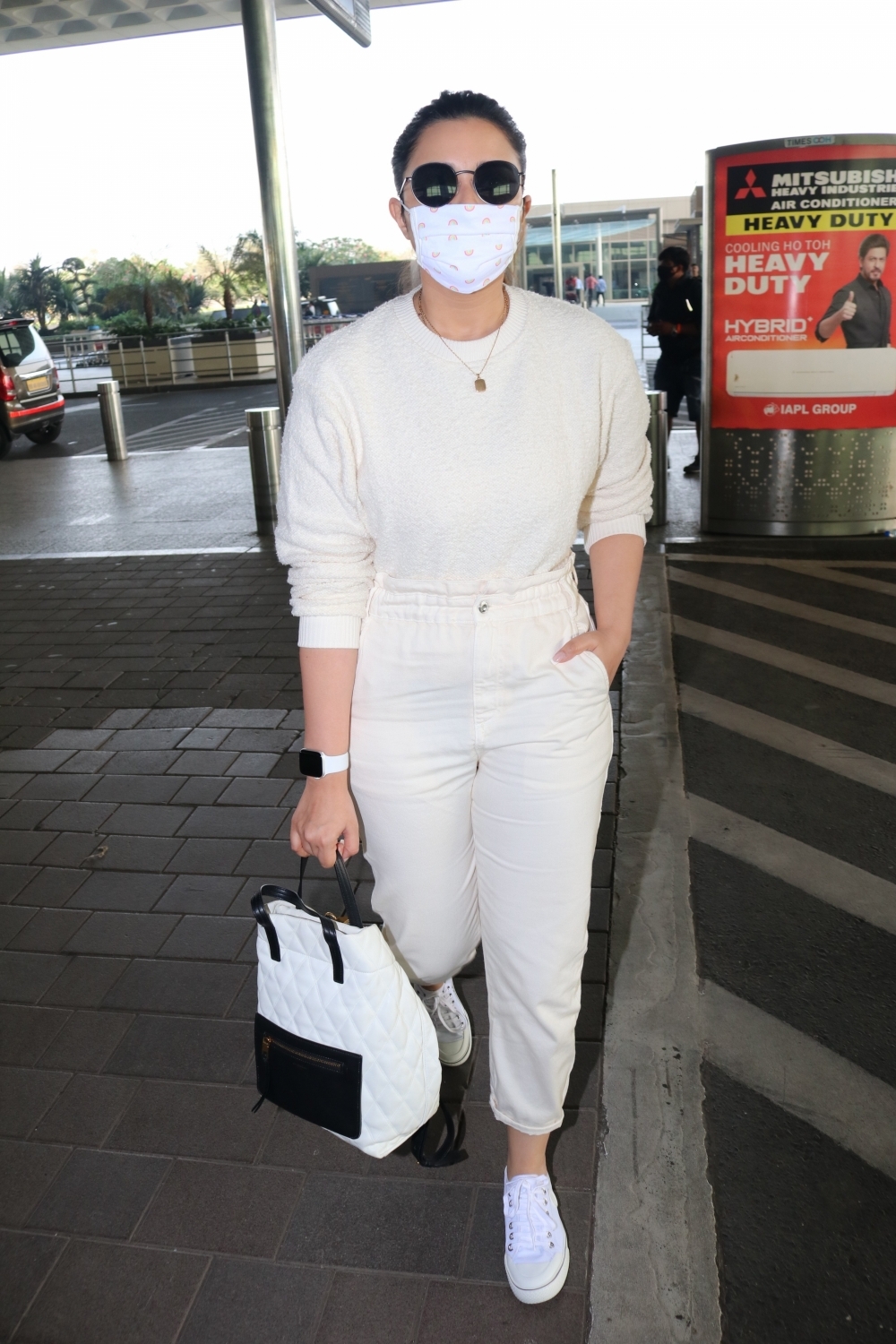 Mumbai: Parineeti Chopra Spotted at Airport Departure on Tuesday, 2nd February 2021.(Photo: IANS/Sanjay Tiwari)