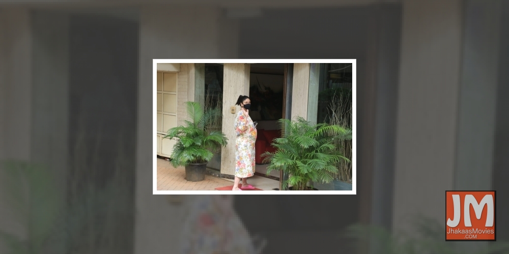 Mumbai: Actress Kareena Kapoor Khan seen at Bandra in Mumbai on Jan 5, 2021.