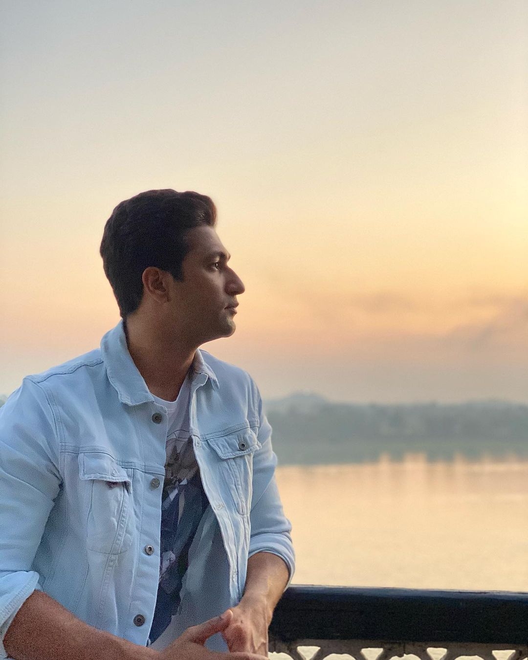 Vicky Kaushal enjoys sunset on banks of river Narmada.(Photos: Instagram)