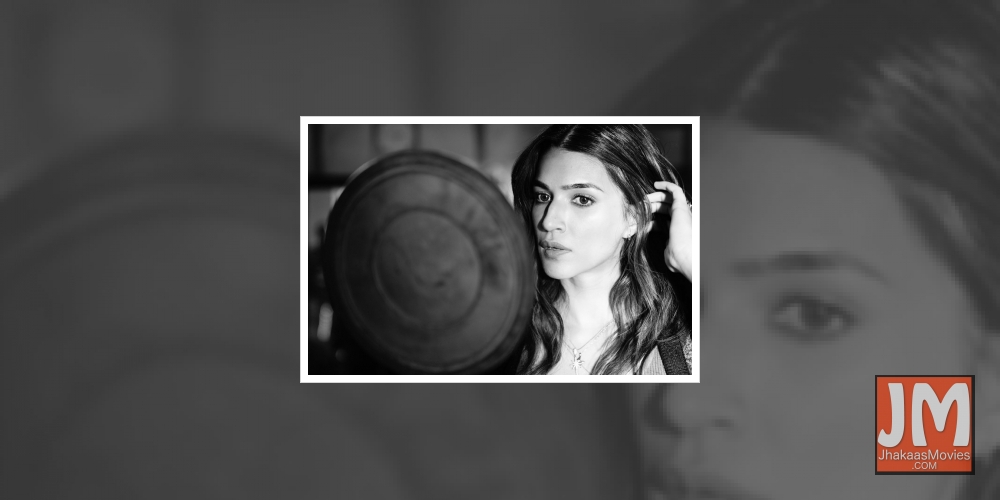 Bollywood actress Kriti Sanon has shared a behind-the-scenes post from the set of her upcoming film, the Akshay Kumar-starrer Bachchan Pandey.