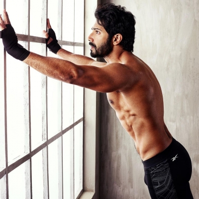 Varun Dhawan urges fans to 