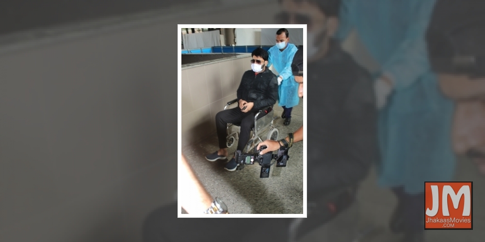 Mumbai: Kapil Sharma spotted at airport arrival.