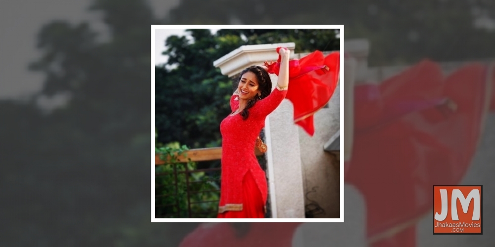 Ileana's 'killer workouts' have made her arms sore.