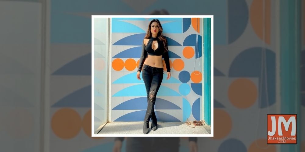 Nia Sharma sizzles in all-black outfit in new photo-op