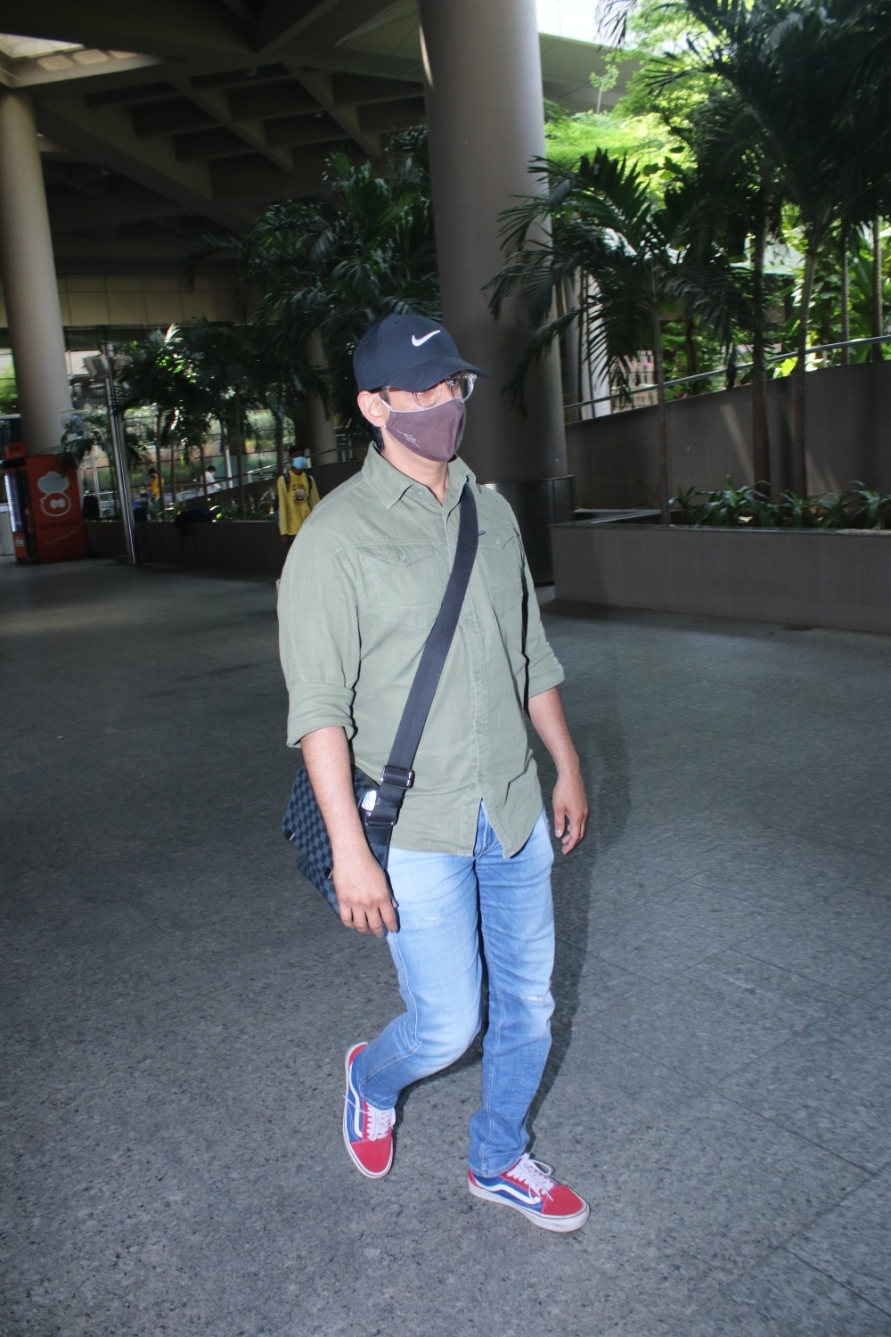 Mumbai: Sharman Joshi spotted at airport arrival on Tuesday 09th March, 2021. (Photo: IANS)