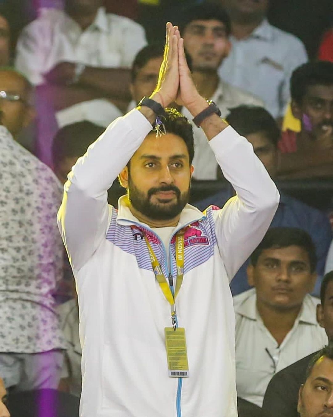 Social media can be a dark place, especially if you are a celebrity. Stars often have to bear a brutal brunt of the digital medium, and are not spared for even the most trivial of things including what they wear, who they date or even a role they are cast in. (Instagram)