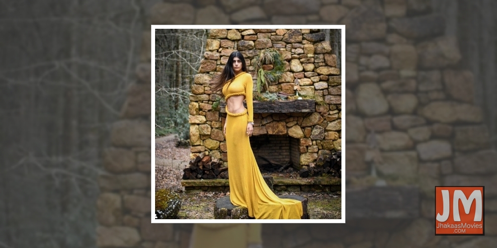 Mia Khalifa looks 'mean' in new picture post.