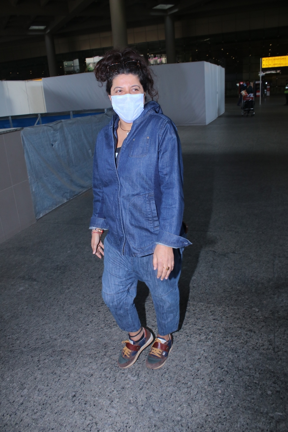 Mumbai: Zoya Akhtar spotted at Airport arrival on Wednesday 10th March, 2021. (Photo: IANS)