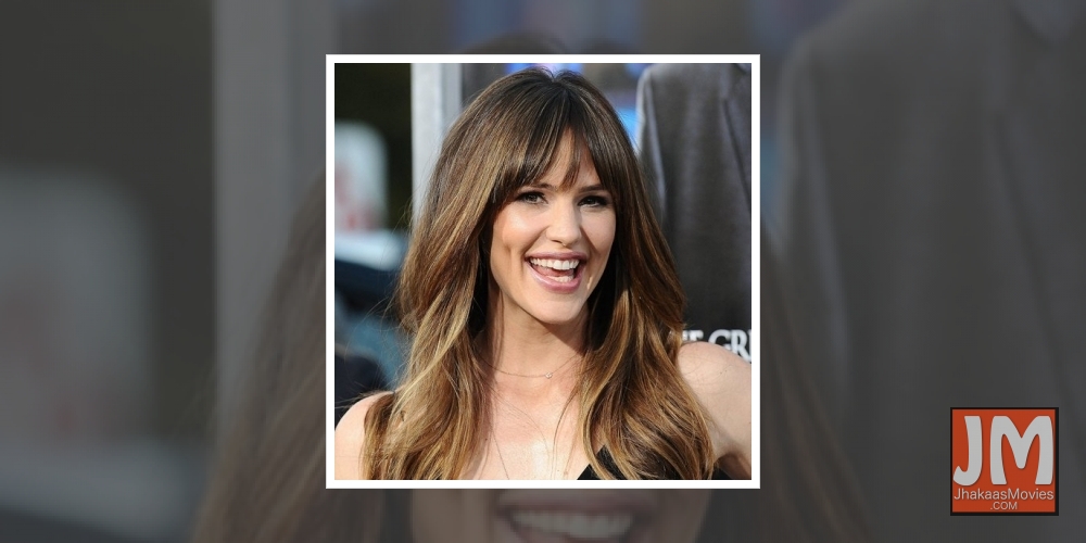 ctress Jennifer Garner would love to return to the reboot of the popular spy series, 