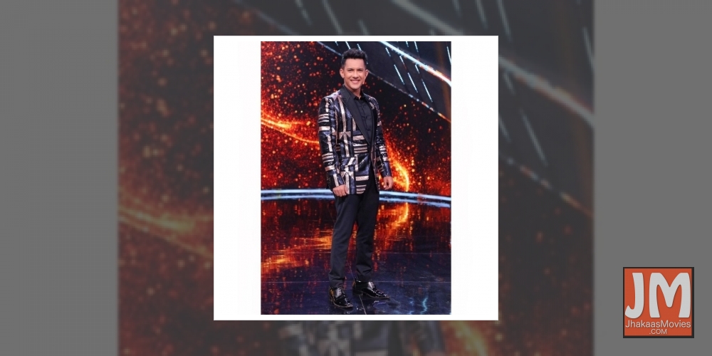 Singer Aditya Narayan, who is currently hosting Indian Idol 12, recently performed the evergreen hit 