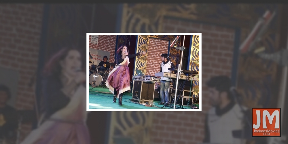 Sona Mohapatra not a fan of 'pop-star generic stage wear'.