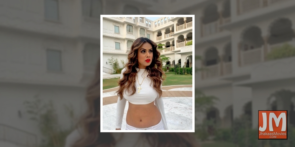 Nia Sharma's motto: If you're sad, wear more lipstick .