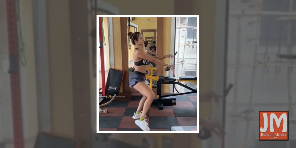 Malaika Arora shows how to twerk.