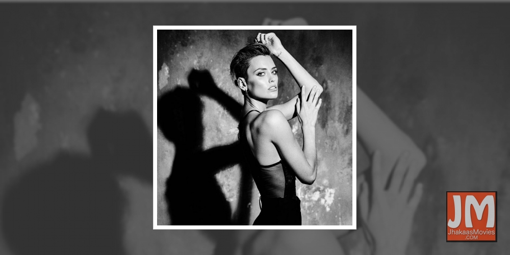 'Batwoman' casts Wallis Day as Kate Kane.