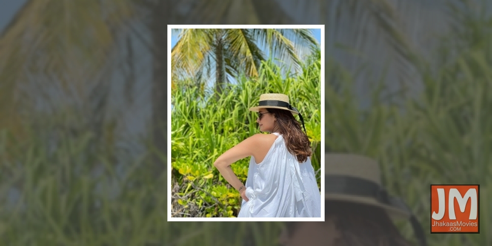 Dia Mirza poses with step-daughter in Maldivian vacay pic.