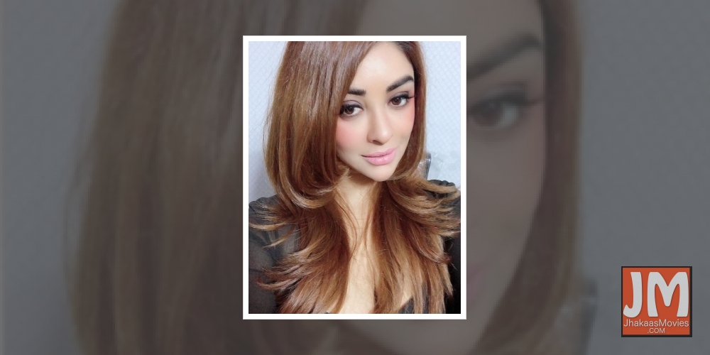 Payal Ghosh essays different shades in 'Red'