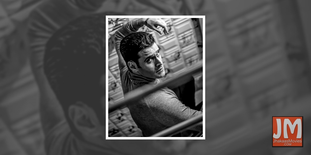 Puneet Issar's son Siddhant opens up on directing the veteran.