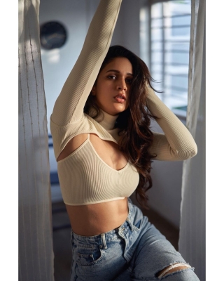 Southern actress Lavanya Tripathi shared moments from an impromptu shoot on Wednesday, describing it as her favourite. (Instagram)