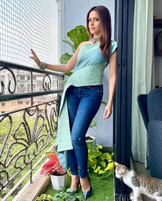 Nushrratt Bharuccha reveals no one trusts her kitchen skills at home!(photo:Instagram)