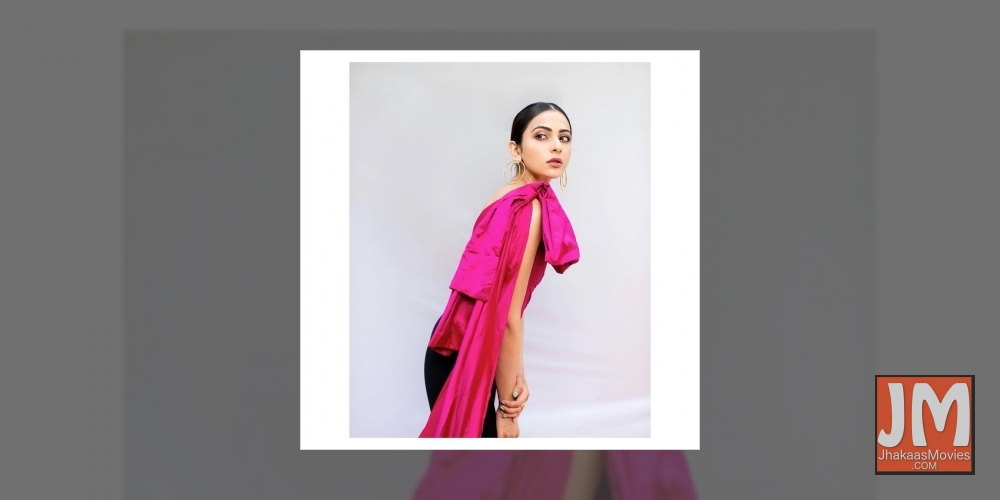 Rakul Preet strikes a pretty pink pose.