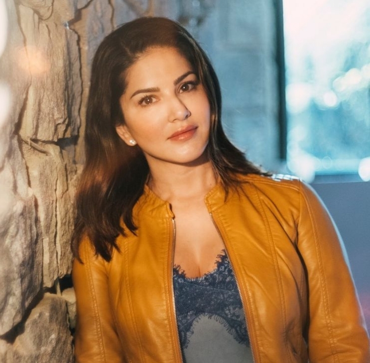 Sunny Leone: It's time to get vaccinated.(photo:Instagram)