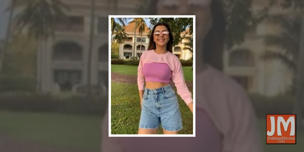 Ruhi Singh gets into the 'desi' groove with Ravi Kishan