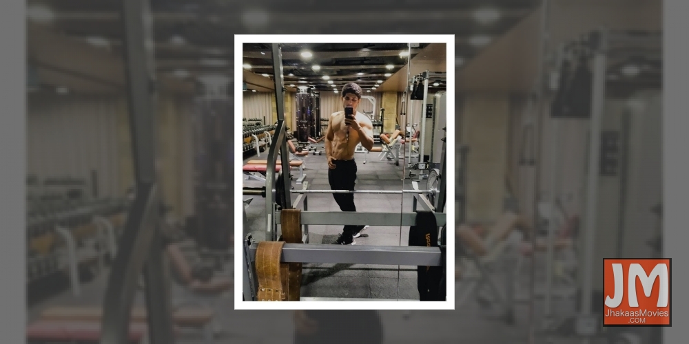 Allu Sirish prefers mirror selfies because photoshoots are too 'mainstream'