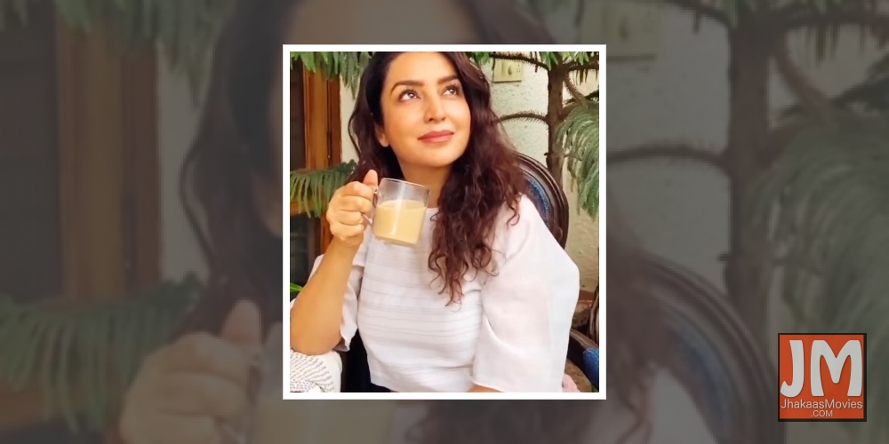 Bollywood romances the cuppa on International Tea Day.