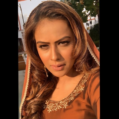 Nia Sharma lives out 