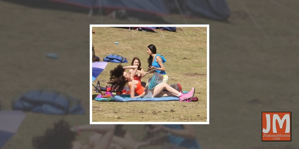 Evelyn Sharma asks fans to share their favourite dialogue from her favourite film