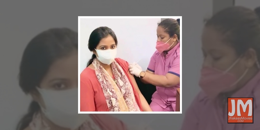 Shreya Ghoshal takes Covid jab, encourages new mothers to go for it