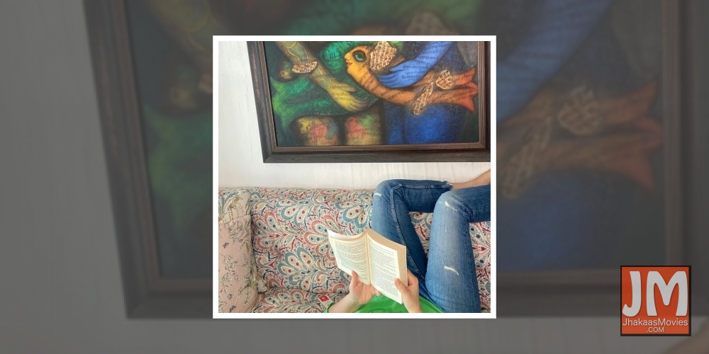 Twinkle Khanna gives glimpse of her upside down world