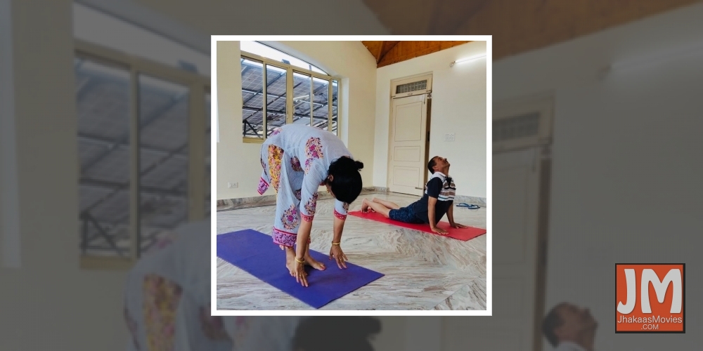 Kangana Ranaut reveals how she inspired her family to start yoga.