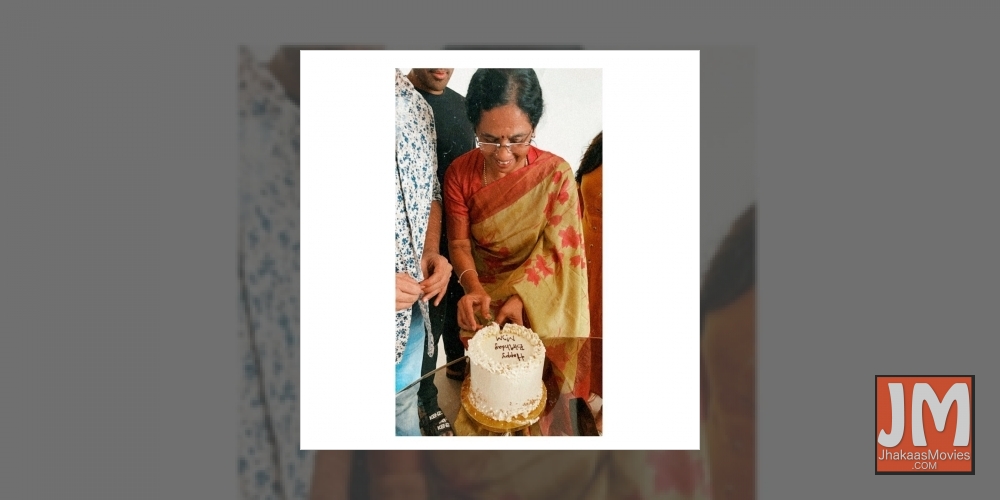 Allu Arjun wishes mother on her birthday