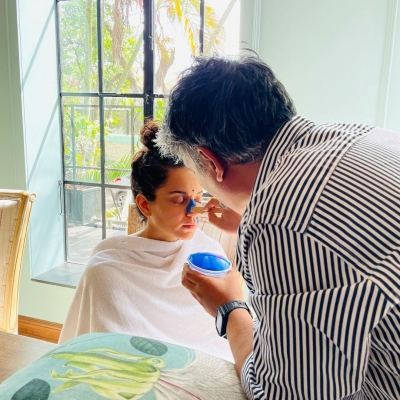 Kangana undergoes body scan for Indira Gandhi