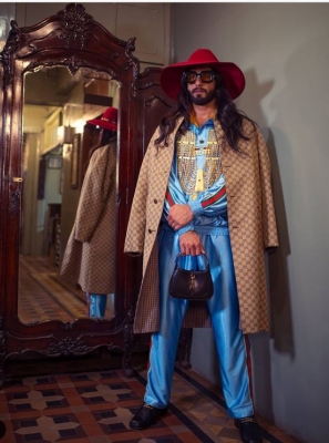 Ranveer Singh surprises with new fashion experiment in long tresses.(photo:instagram)